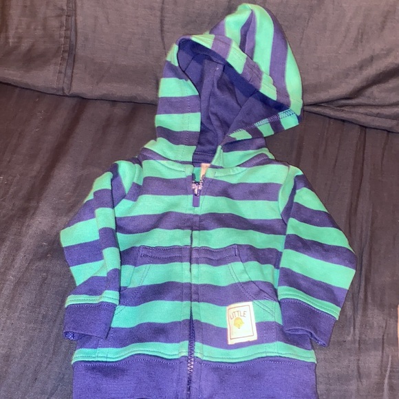 Carter’s NB jacket, and Gerber onesie - Picture 2 of 8